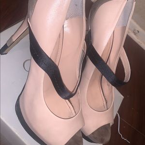 Jessica Simpson heels